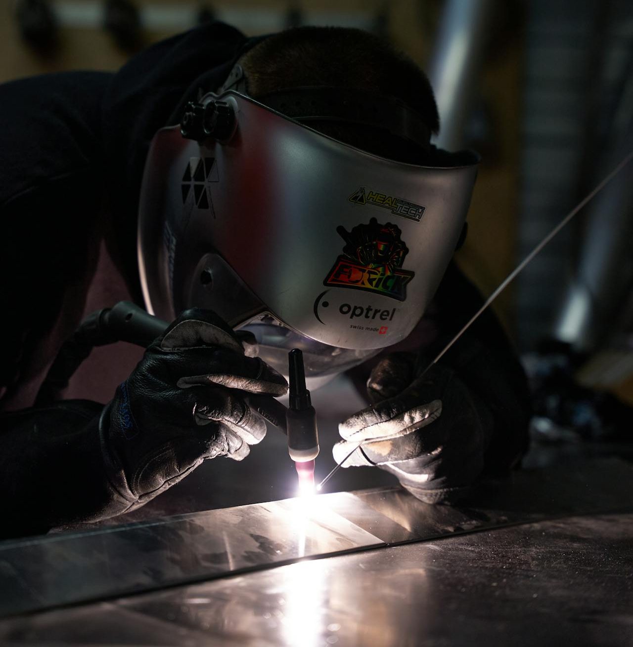 Precizna izrada metalnih elemenata u radionici